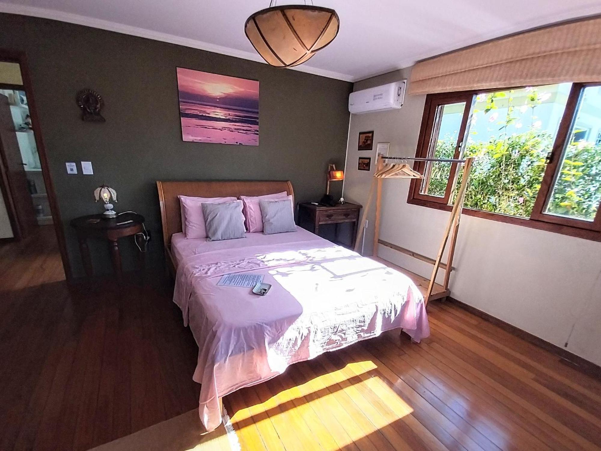 Maison De La Mer 300M Da Praia Флорианополис Номер фото